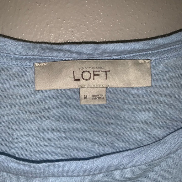 LOFT by Anne Taylor t-shirt - Picture 2 of 4